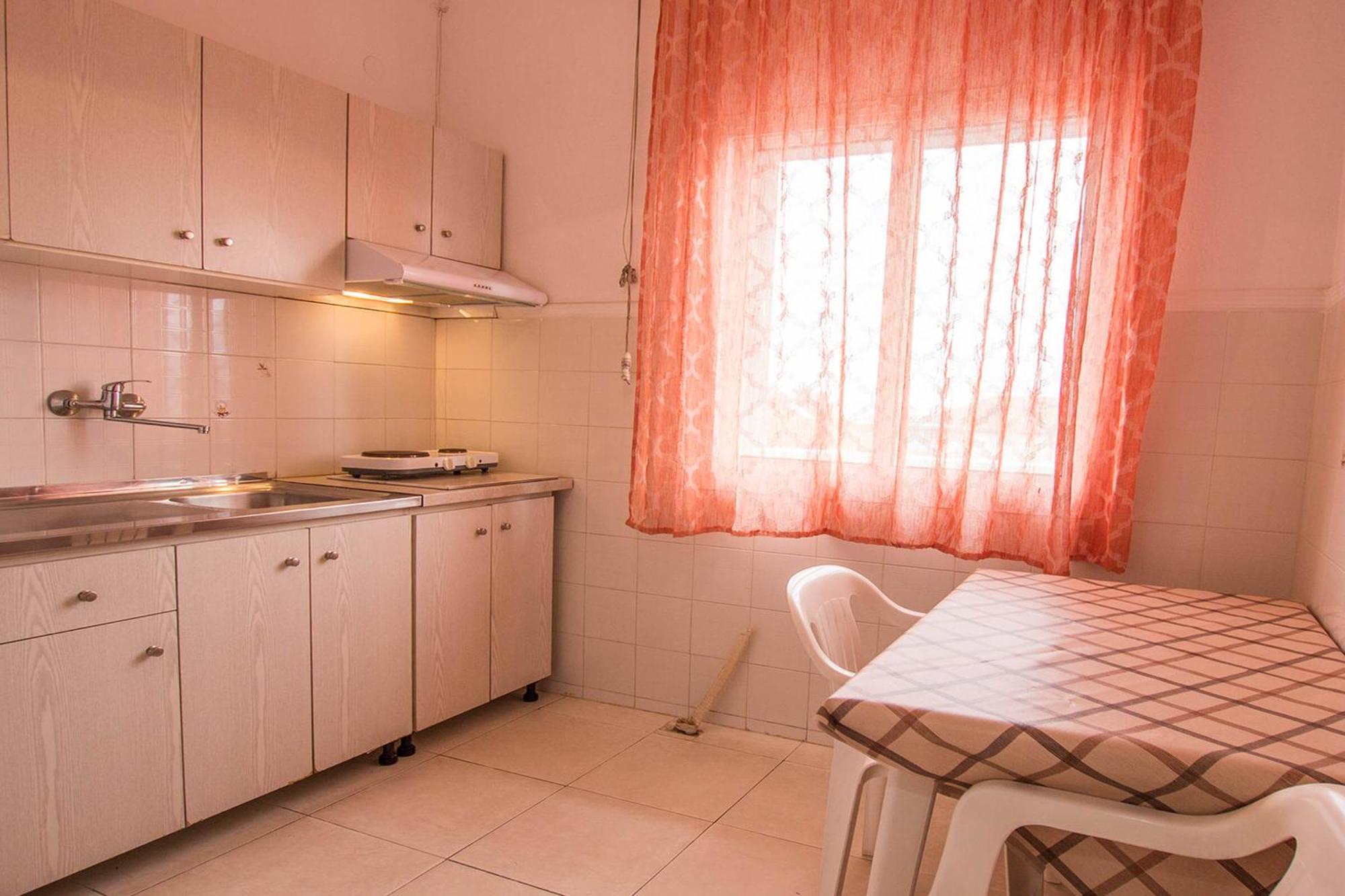 Apartment George Laz