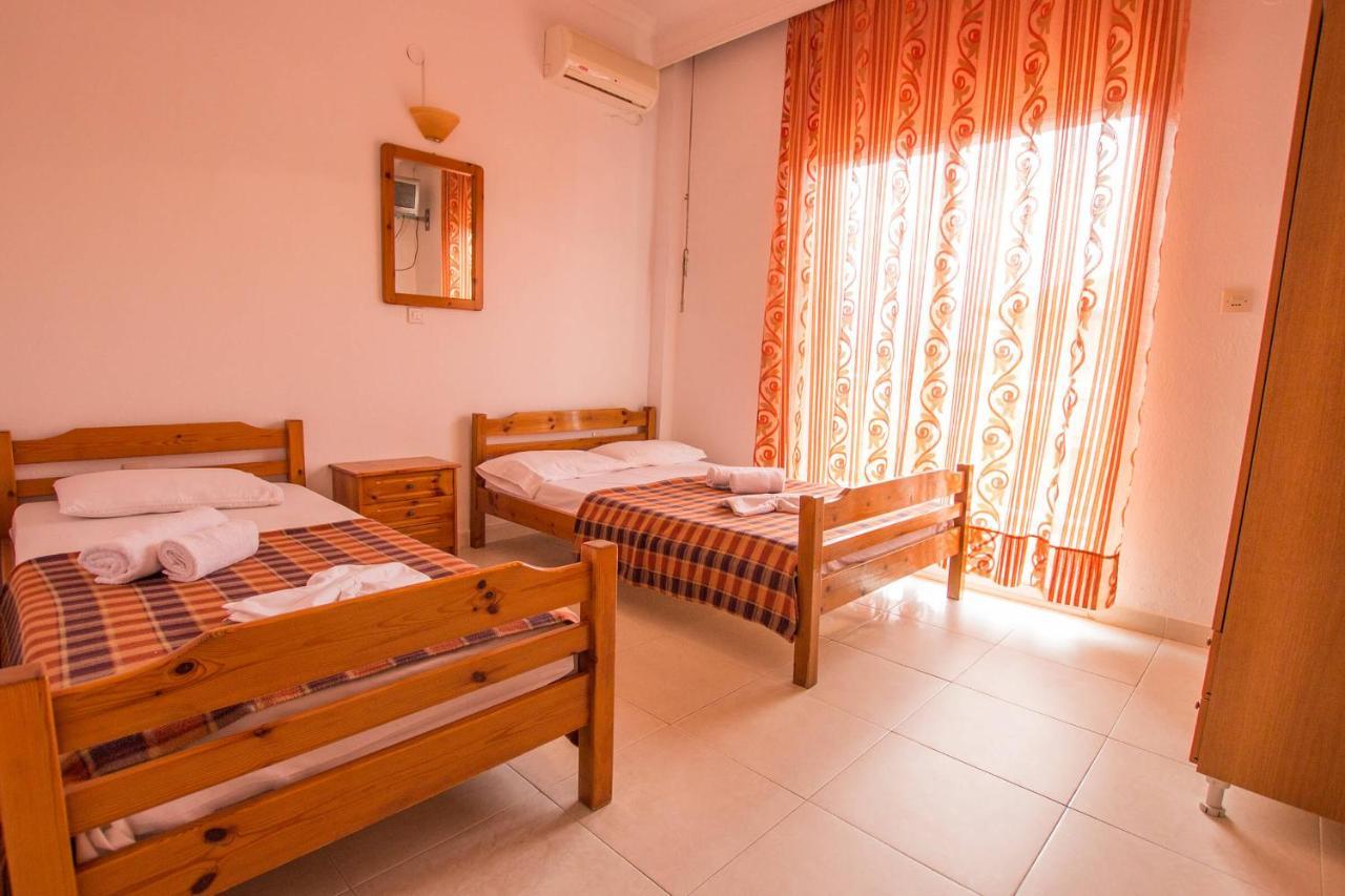 George Laz Apartment Nea Vrasna