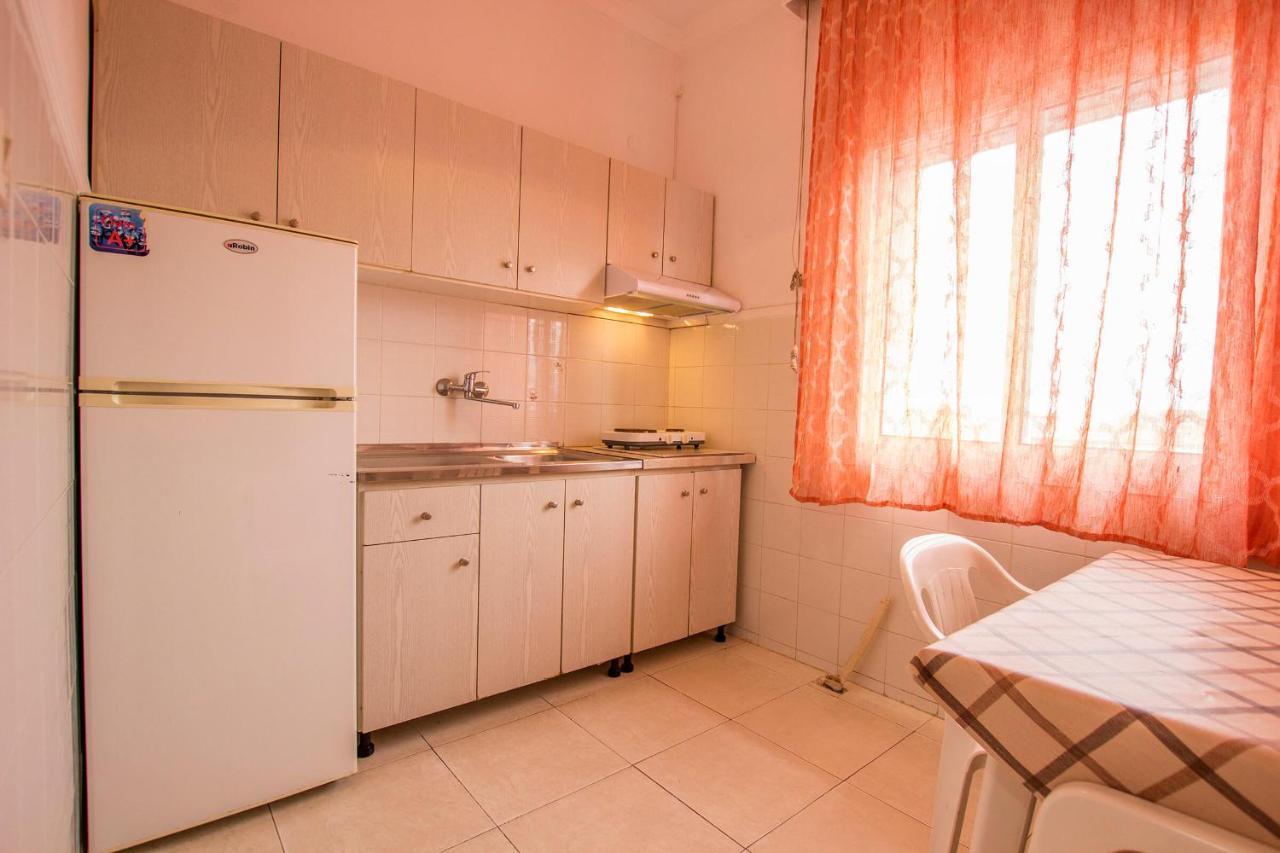 Apartment George Laz Nea Vrasna