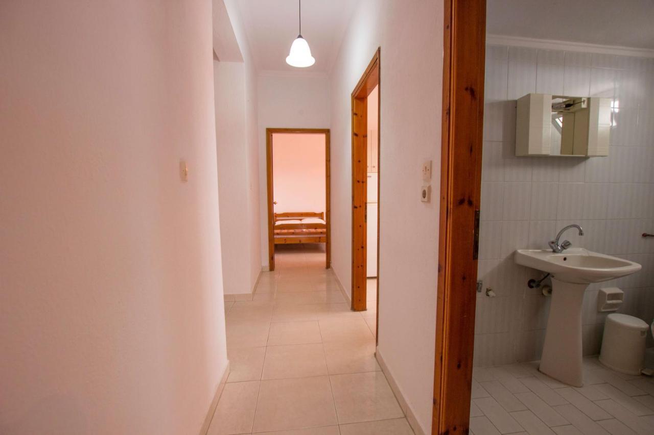 George Laz Apartment *
