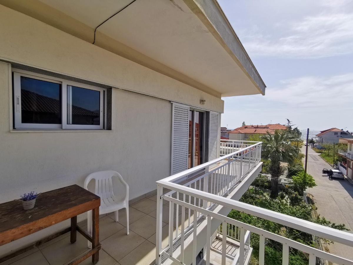 George Laz Apartment Nea Vrasna